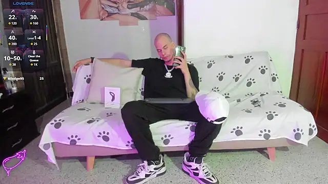 Vlad__night élő XXX-chatje