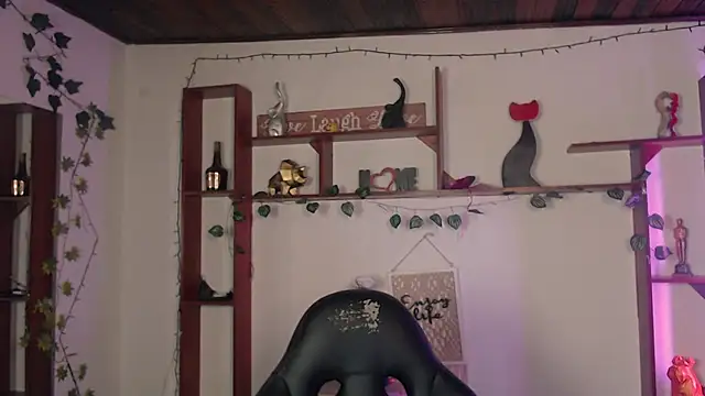 QueenRose94 Live XXX-Chat