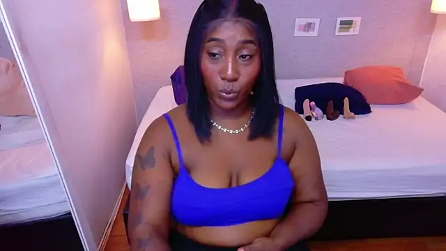 kiara_evanss Adlı Modelin Canlı XXX Sohbeti