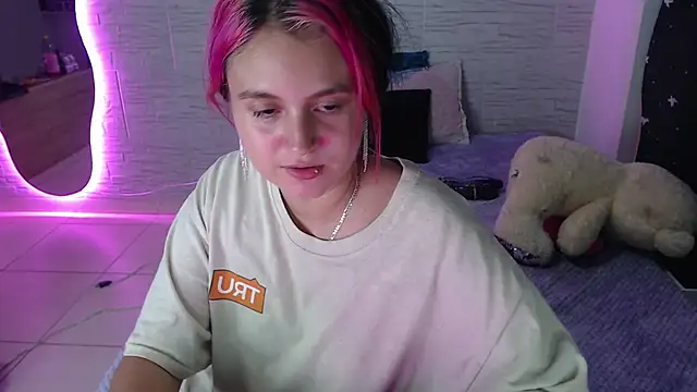 EmilyCoy_ Adlı Modelin Canlı XXX Sohbeti