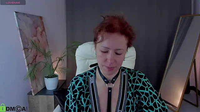 LeticiaRomano Chat XXX live