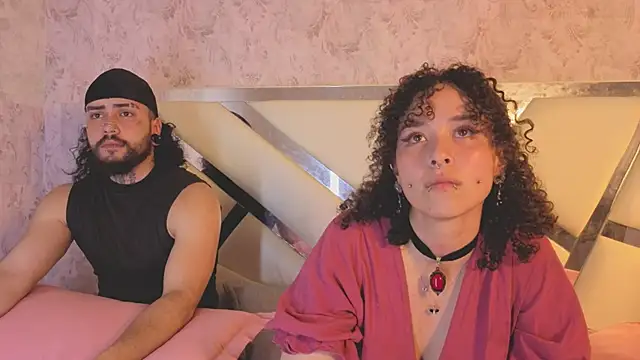 Chat +18 de Benny_and_Mark ao vivo