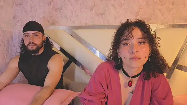 Benny_and_Mark's Live XXX Chat