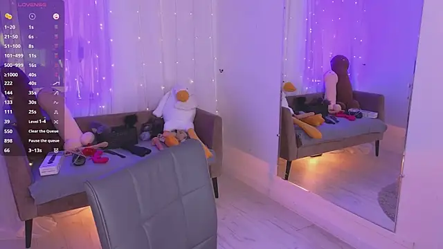 Mira_Falls 现场XXX聊天