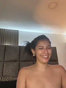 دردشة BrigitteVons الجنسية المباشرة