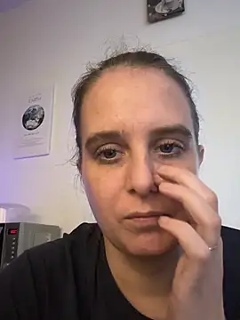 دردشة Chantalee الجنسية المباشرة