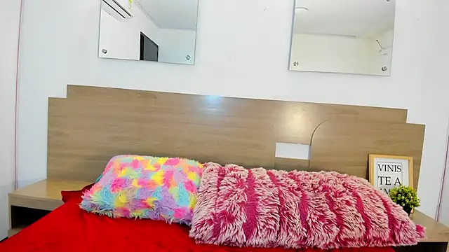 Онлайн чат XXX KittyVelve