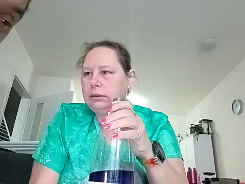 Czat XXX na żywo – Jahudka47