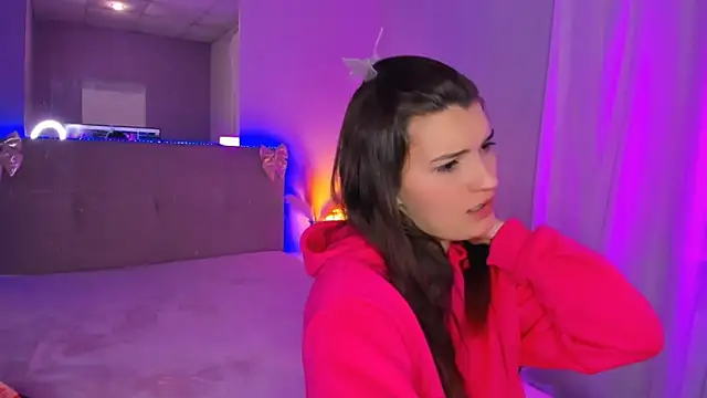 Chat +18 de Laura_Leee ao vivo