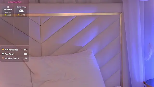 MeganStrane: онлайн-секс-чат