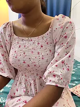 yhona_darling 现场XXX聊天