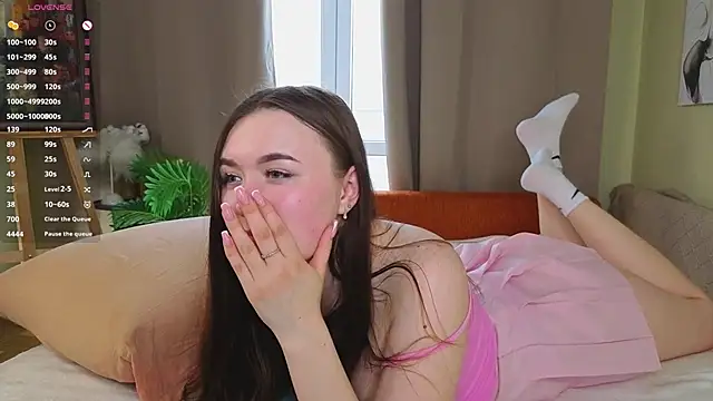 Chatroom XXX en direct de AlinaOrf