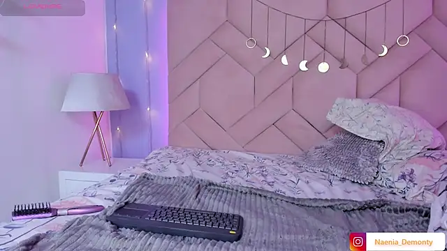 Chatroom XXX en direct de NaeniaDemon_