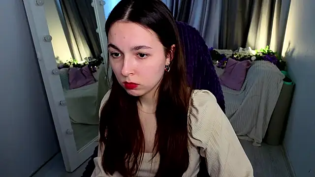 Chat +18 de BellaThery ao vivo