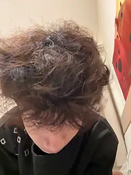 sexyboy-3525 在線直播表演