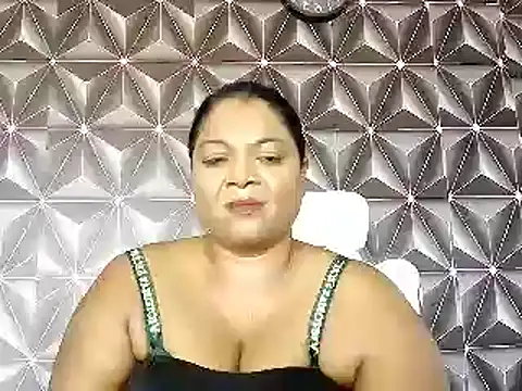 IndianDelia – Naživo XXX chat