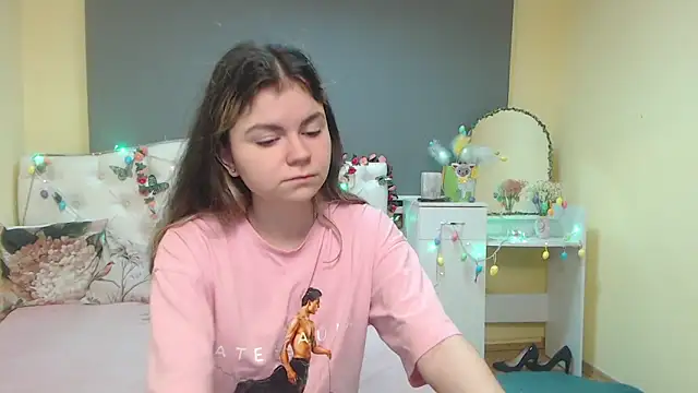 TinaRedly Chat XXX in diretta