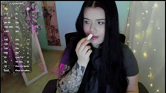 Mona_Esty Adlı Modelin Canlı XXX Sohbeti