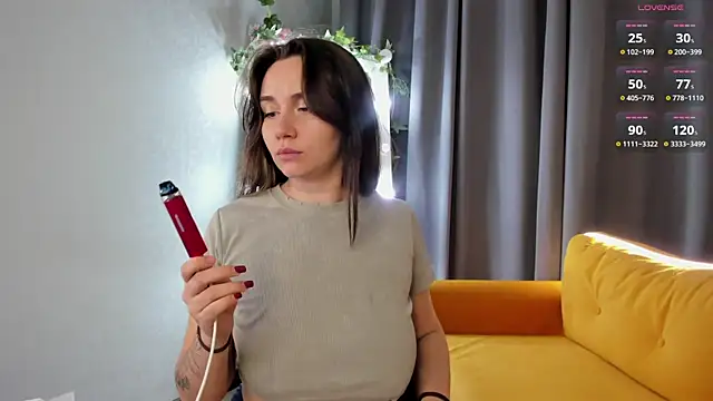 DomirelleのライブXXXチャット