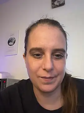 Chantalee Chat XXX live