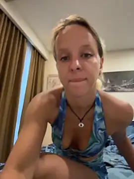 Pertunjukan Kamera Web LikaCat