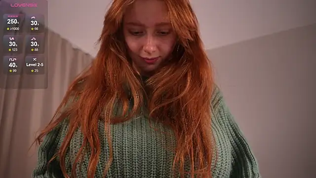 AdritVance: вебкам-шоу