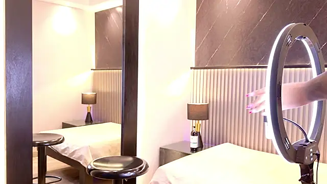 Kinsleybrown's Live XXX Chat