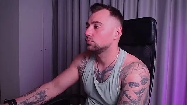 DuncanStone Adlı Modelin Canlı XXX Sohbeti