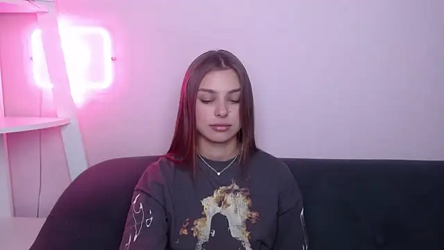 MilanaAngelAs Adlı Modelin Canlı XXX Sohbeti