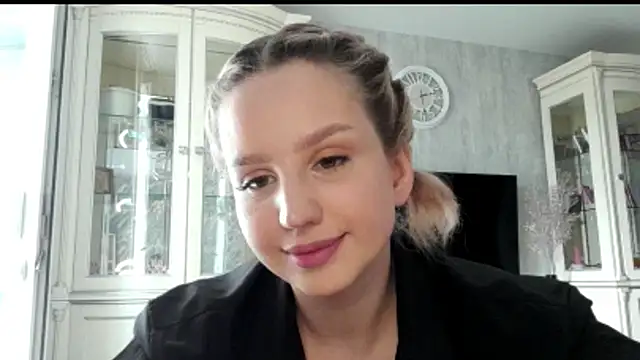 ProMilly Adlı Modelin Canlı XXX Sohbeti