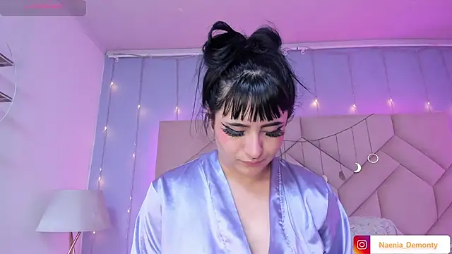NaeniaDemon_'s Live XXX Chat
