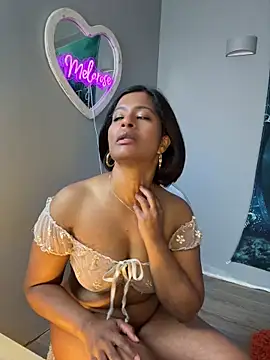 Živý XXX chat Melarose82