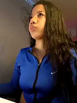 SallyWhitee Adlı Modelin Canlı XXX Sohbeti