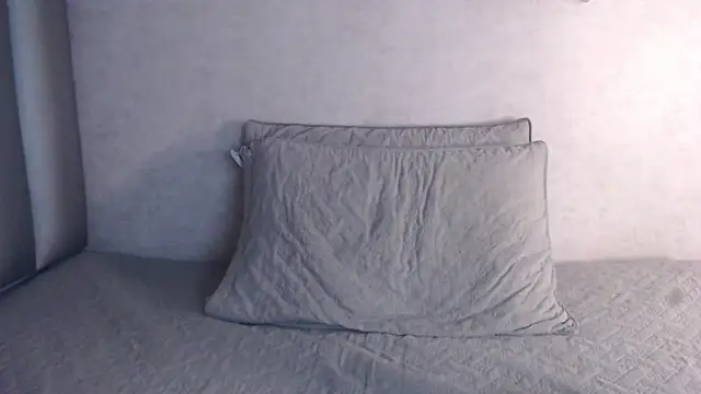 Lucy-23's Live XXX Chat