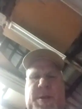 Reddog833 Chat XXX live