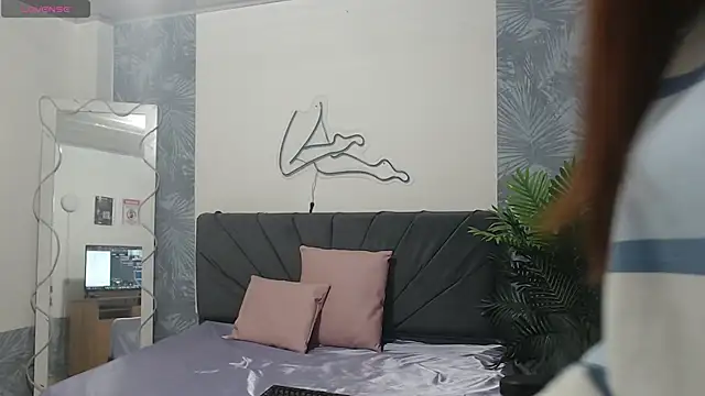 Chatroom XXX en direct de SABRIINA_TAY