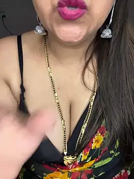 Notty-HotyBhabhi élő XXX-chatje