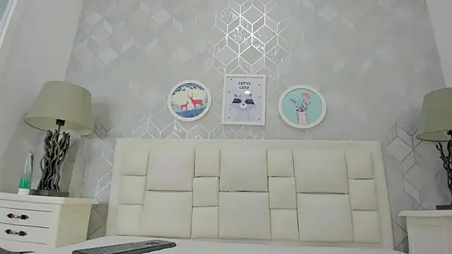 naia_cox's Live XXX Chat