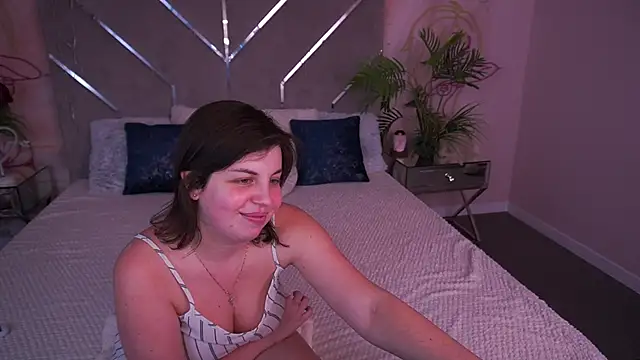 Chat +18 de MirandaWong ao vivo