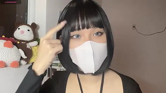 XXX chat uživo modela Tieu-May