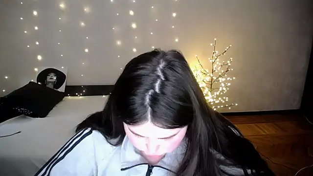 Emily_Mo 라이브 XXX 채팅