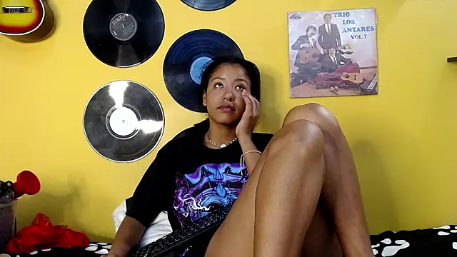 Chat XXX ao vivo de lilithevil32