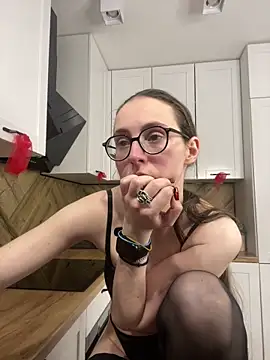 XXX chat uživo modela MartiniiSelenna