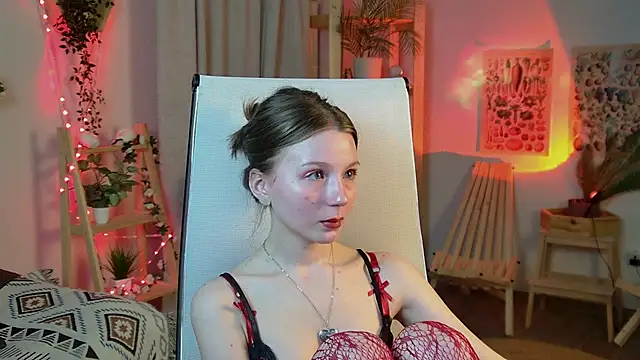 ElliFrankenweenie's Live XXX Chat