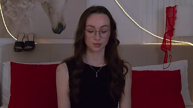 Emily_Simon – Naživo XXX chat