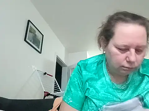 Jahudka47's Live XXX Chat