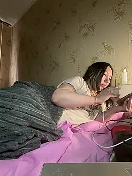 Naughtbaby_2025 Adlı Modelin Canlı XXX Sohbeti