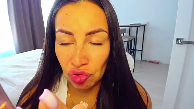 AvisFlowersのライブXXXチャット