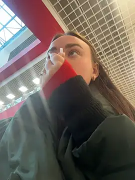 KiraSunshine Adlı Modelin Canlı XXX Sohbeti