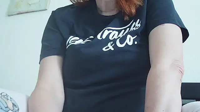 MssAngela: απευθείας συνομιλία ΧΧΧ